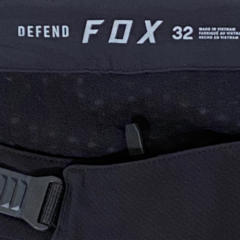 FOX DEFEND FIRE BIKE PANTS SIZE 32 - Picture 15 of 16